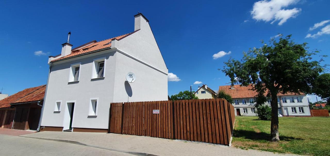 Dom W Miescie Reszel Villa ภายนอก รูปภาพ